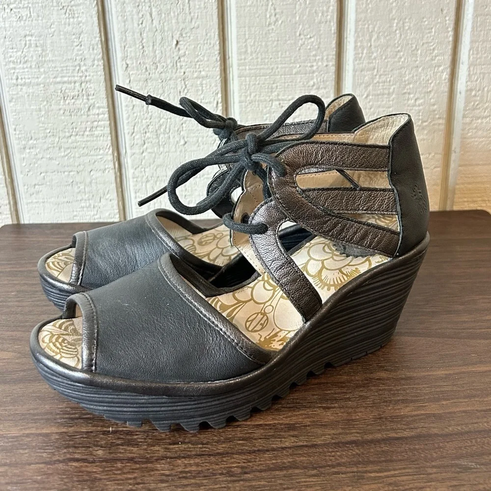 Fly London Yeji Lace Up Wedges, size 37.